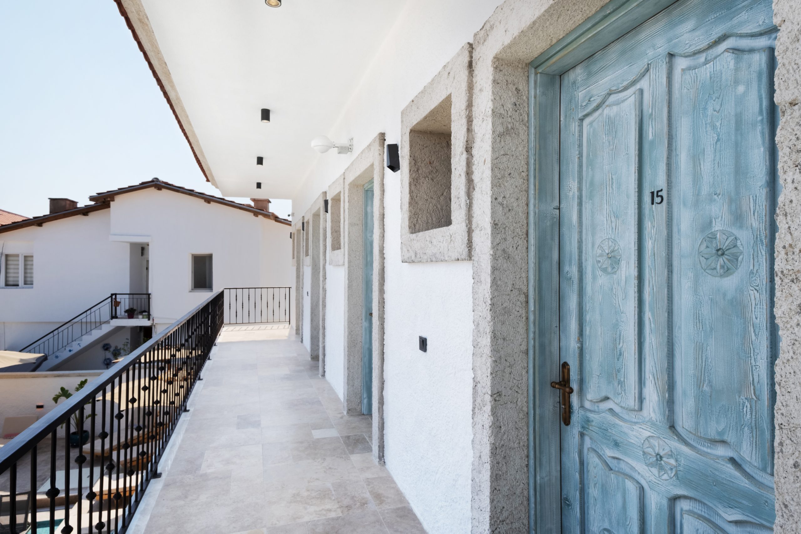 Alaçatı Merkezde Konaklama Arayanlara Restoran ve Kafelere Yürüyüş Mesafesinde Armel Otel