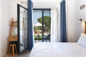 Yazın İlk Kaçamağı Neden Alaçatı Olmalı 5 Önemli Neden Armel Otel Alaçatı
