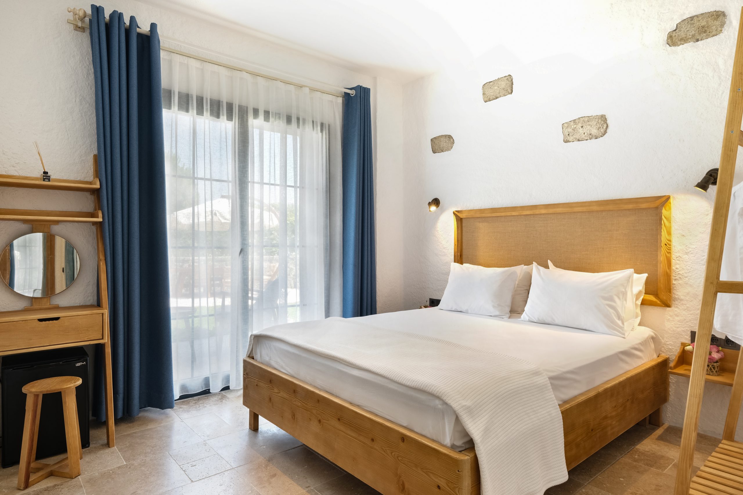 Alaçatı’da Unutulmaz Bir Tatil İçin Bavul Hazırlama Rehberi Armel Otel